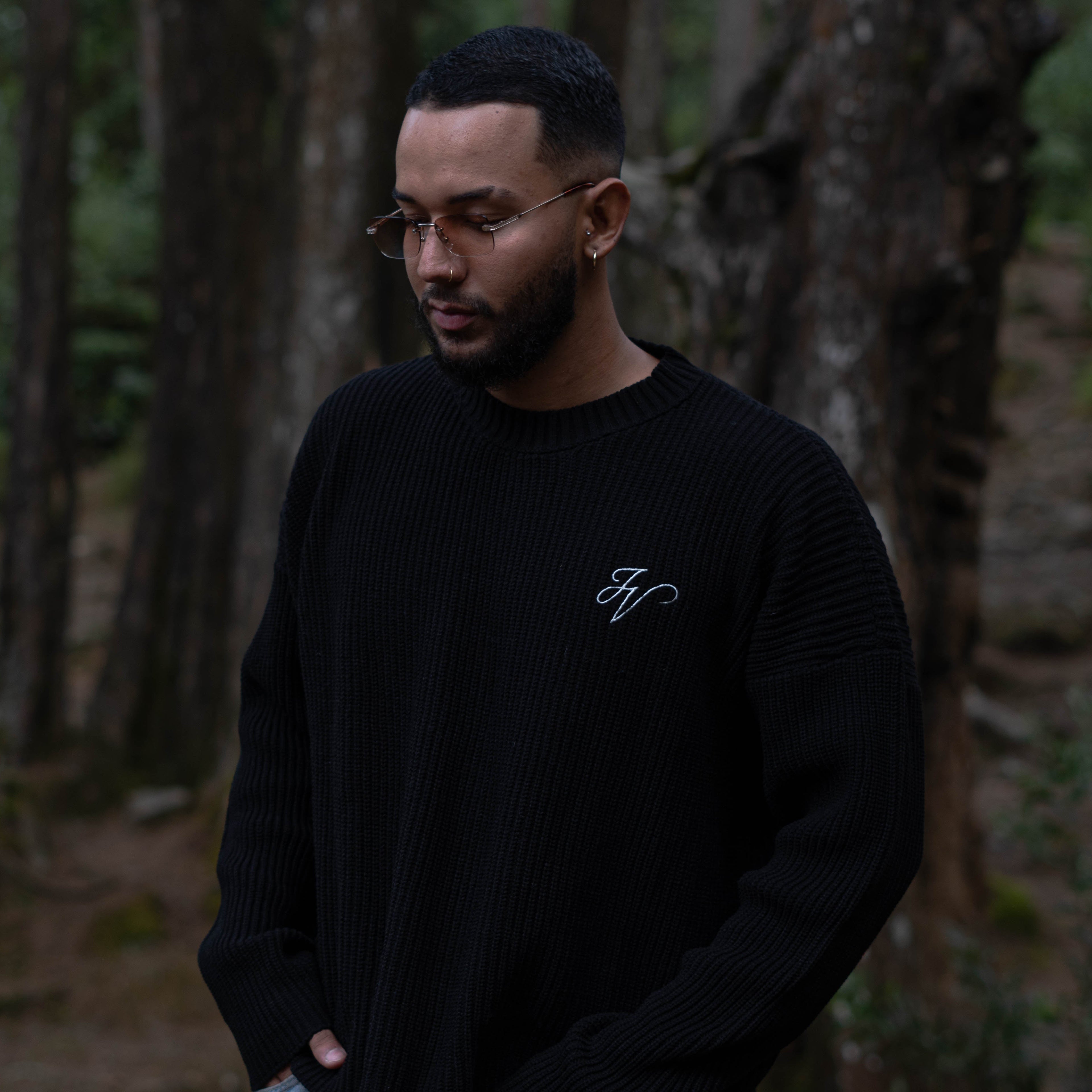 SWEATER BASIC IV [NEGRO]