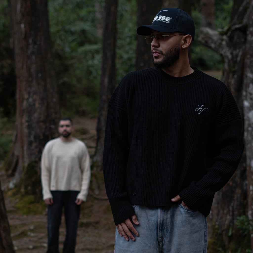 SWEATER BASIC IV [NEGRO]