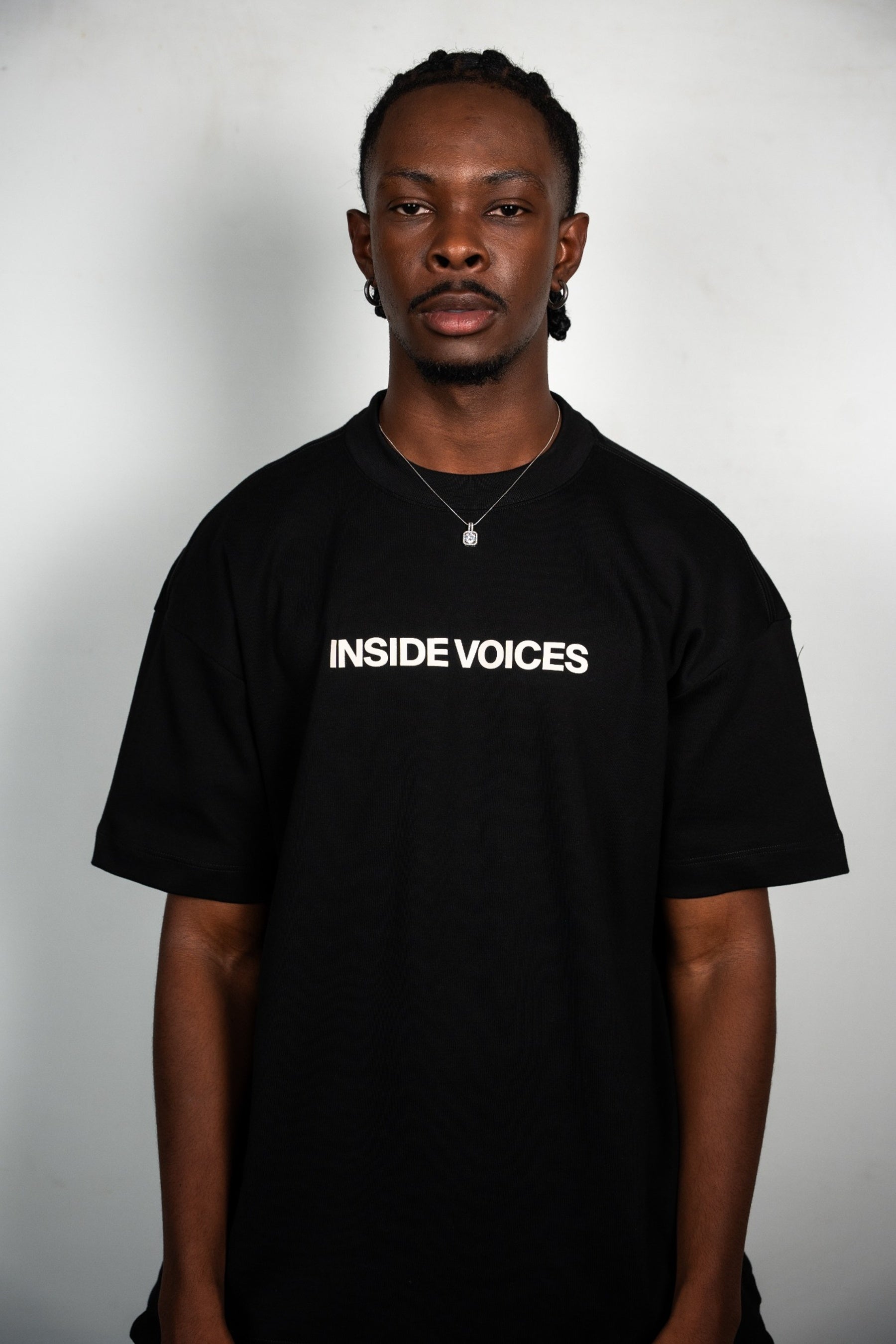 CAMISETA THE AWAKENING [NEGRO]